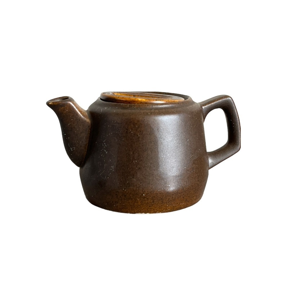 Jamaican Brown Stoneware Pottery Tea Pot with Lid